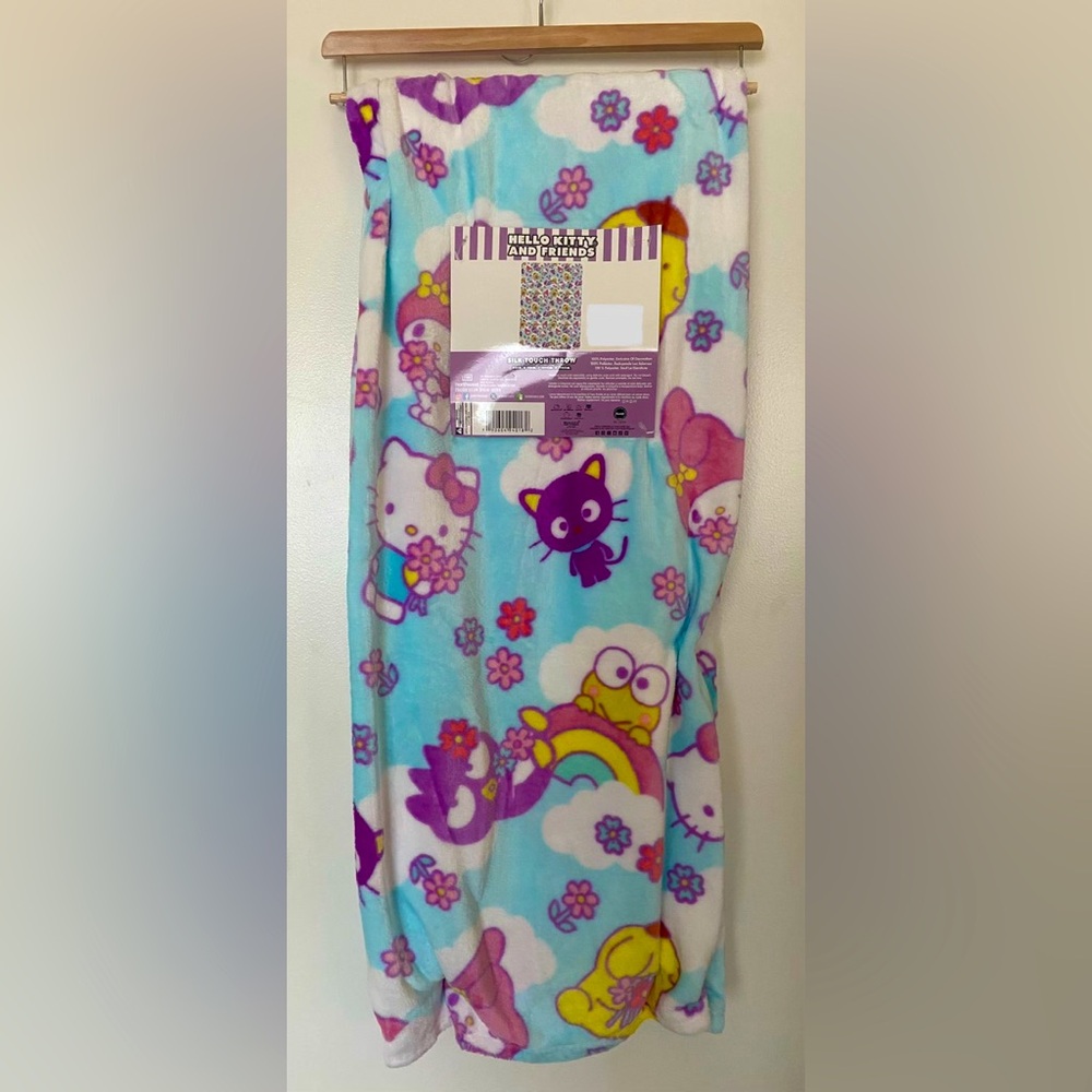 Adorable Hello Kitty Throw